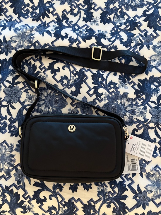 Lululemon Handbags - Lululemon Crossbody Camera Bag Black & Gold NWT
